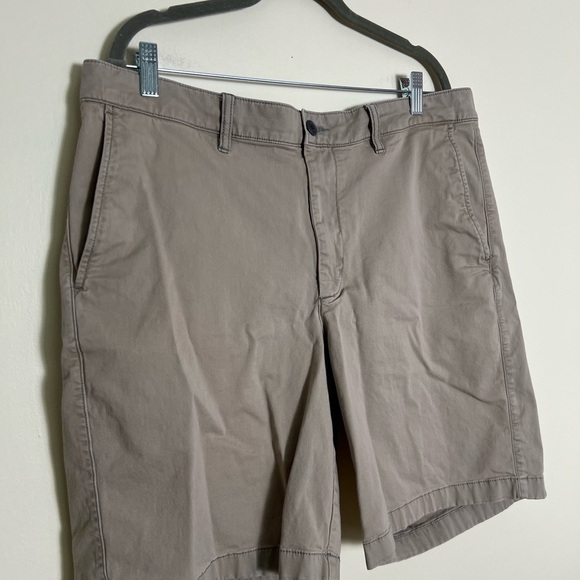 L.L.Bean Mens Taupe Flat Front Shorts Classic Style Cotton Streetwear Outdoor 38 - Picture 11 of 14
